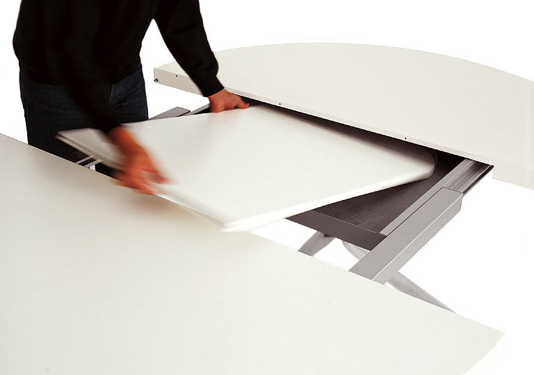 Oops Extending Table by Kristalia