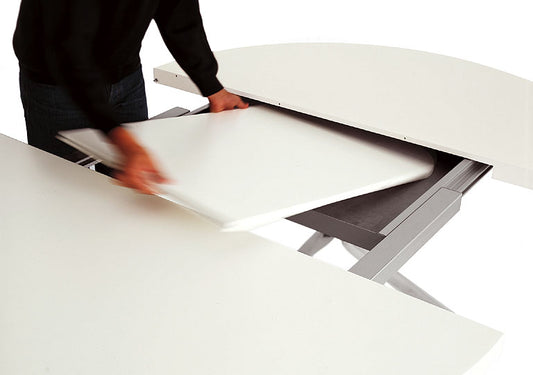 Oops Extending Table by Kristalia