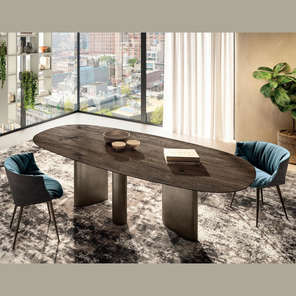 Lago Hoa dining table