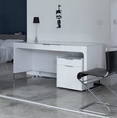 Hyannis Port Desk By Ligne Roset Desks Office Urbanlux