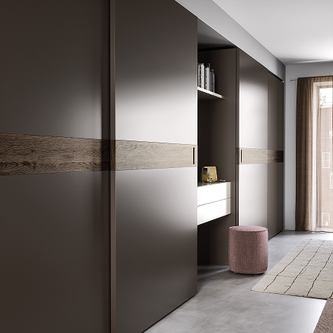 Class Sliding Door Wardrobe by Novamobili