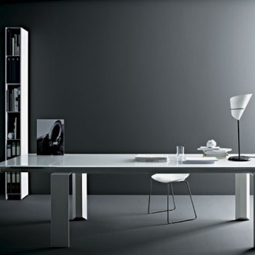 Stilt 430 Table by Desalto