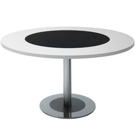 4to8 Table by Desalto