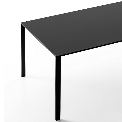 Be-Easy Dining Table by Kristalia