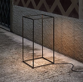Ipnos Outdoor Table Light by Flos